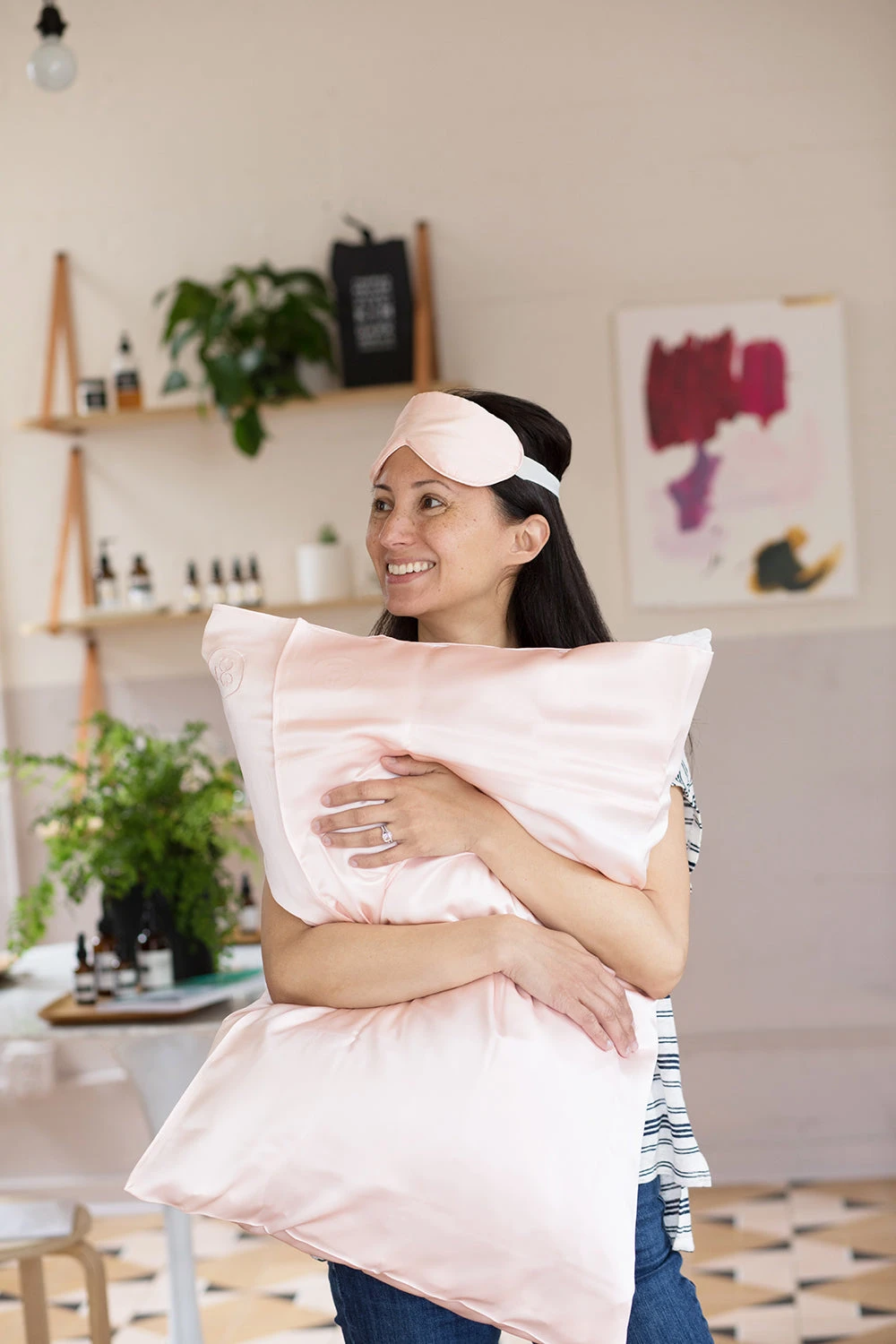 The Goodnight Co Silk Pillowcase 4 The Goodnight Co Silk Pillowcase - Image 2